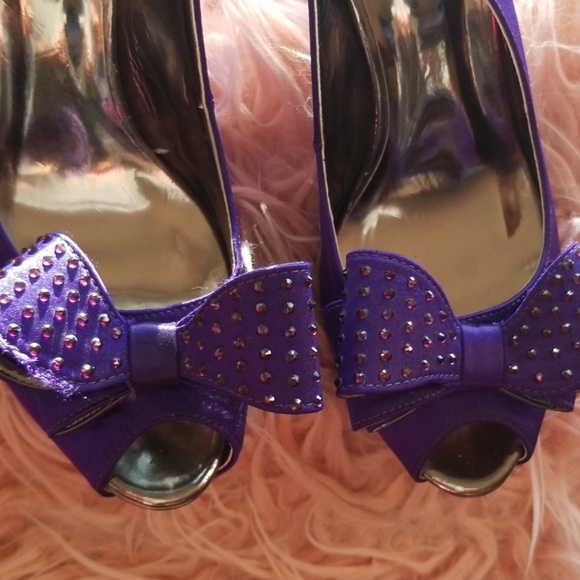 NWOT Vibrant purple fun shoes - Picture 6 of 7